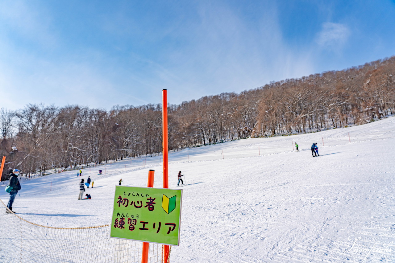 札幌藻岩山スキー場　積雪 105cm。スキーヤーだけが楽しめる！名物の急斜面『うさぎ平』＆『からまつ』両上級者コースもコンディション良好です(^^)/